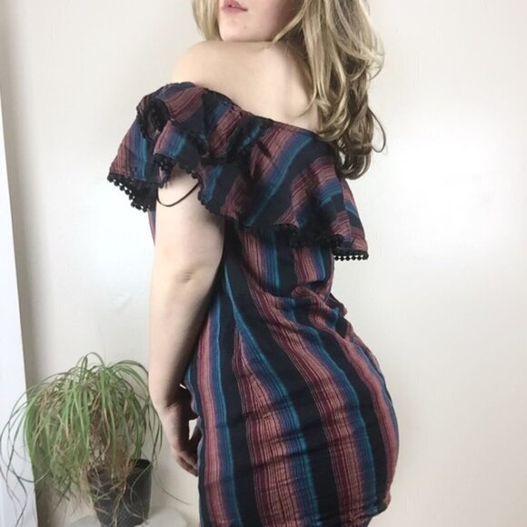 [WAYF] Boho Off the Shoulder Striped Top - Picture 2 of 8